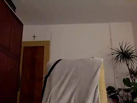 Snapshot of Filip_76 chatting on October 18, 2025, 5:25 pm Filip 76 online show from October 18, 2025, 5:25 pm