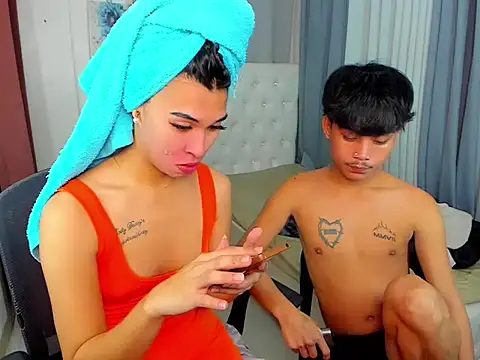 Snapshot of hardcocktwink chatting on November 8, 2025, 4:40 pm hardcocktwink online show from November 8, 2025, 4:40 pm