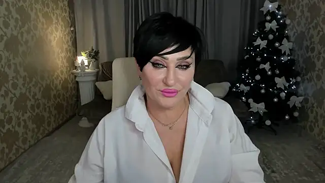 Snapshot of KiraTempt chatting on November 30, 2025, 11:47 am KiraTempt online show from November 30, 2025, 11:47 am