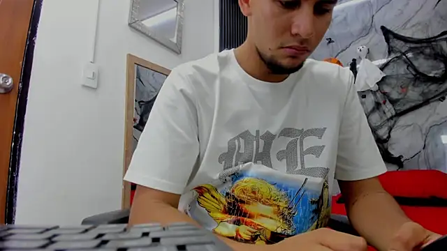 Alan-Smith1 online show from October 23, 2025, 7:34 pm