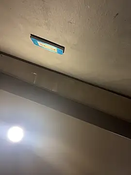 Snapshot of FreszX chatting on February 5, 2026, 6:23 pm FreszX online show from February 5, 2026, 6:23 pm