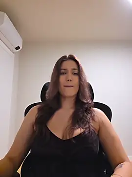 MiaRides19 online show from April 15, 2026, 7:58 pm