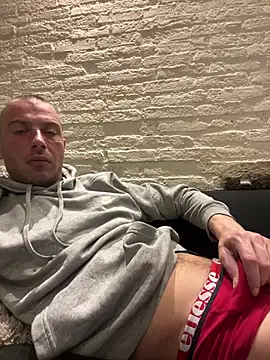 Rotteei1 online show from March 8, 2026, 9:29 pm