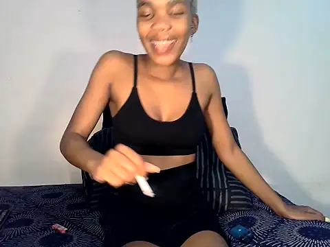 MinnieBee101 online show from October 23, 2025, 1:27 am