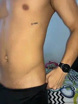 Snapshot of adan_jp chatting on November 12, 2025, 7:13 pm adan jp online show from November 12, 2025, 7:13 pm