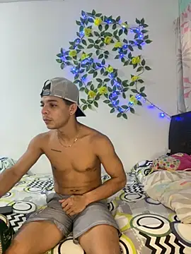 Snapshot of adan_jp chatting on November 27, 2025, 7:27 pm adan jp online show from November 27, 2025, 7:27 pm