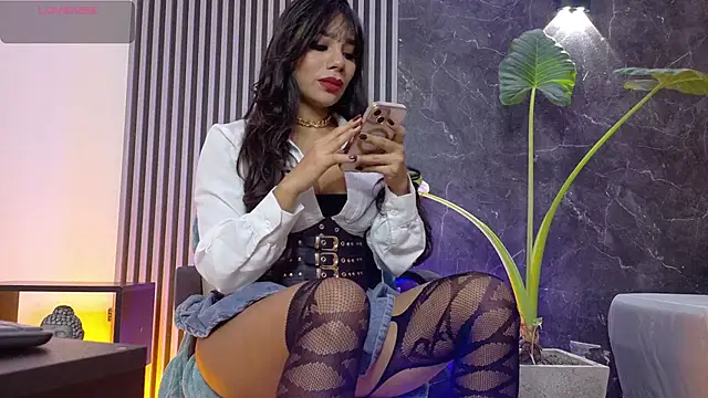 SelenaAbatti  online show from November 15, 2025, 4:10 am