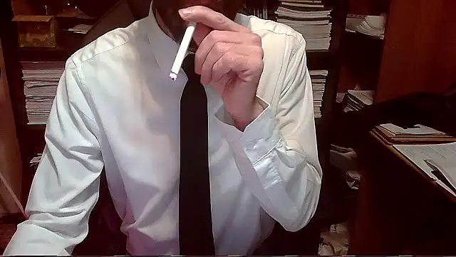 Snapshot of topg84 chatting on October 29, 2025, 5:25 pm topg84 online show from October 29, 2025, 5:25 pm