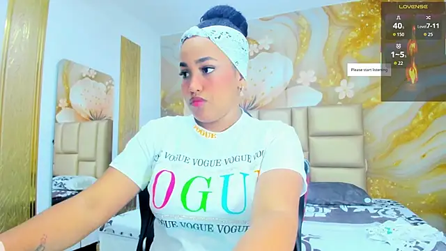 NahomiWalker  online show from April 2, 2026, 7:44 pm