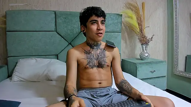 SantiOlsen online show from November 16, 2025, 12:33 pm