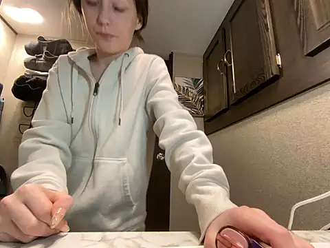 Thedeepwebcutie online show from December 17, 2025, 2:50 am