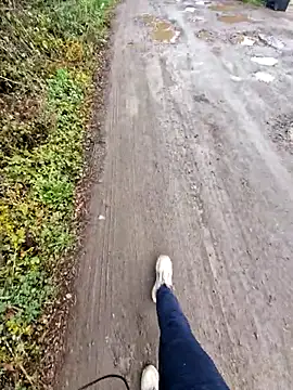 bbyxklaus online show from October 22, 2025, 8:36 am