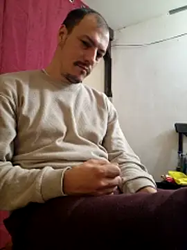 bbyxklaus online show from November 24, 2025, 2:28 pm