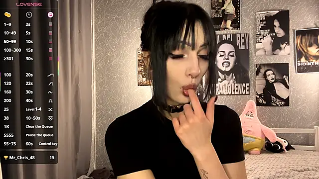 ForeTiff online show from December 5, 2025, 8:38 pm