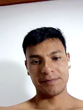 Snapshot of Valois_69 chatting on November 1, 2025, 11:51 pm Valois 69 online show from November 1, 2025, 11:51 pm