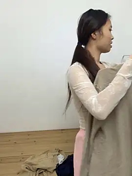 aaaaawhate online show from October 26, 2025, 9:26 am