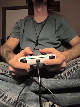 SirDirty34 online show from December 4, 2025, 3:27 am