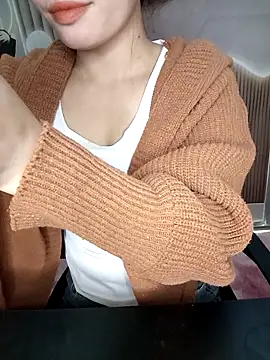 Fish yellow online show from November 20, 2025, 2:23 am