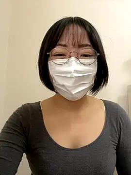 Yurika oO online show from November 23, 2025, 2:22 am