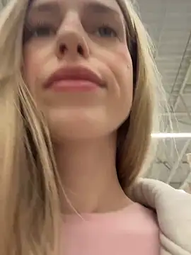 kira mia online show from January 6, 2026, 4:21 pm