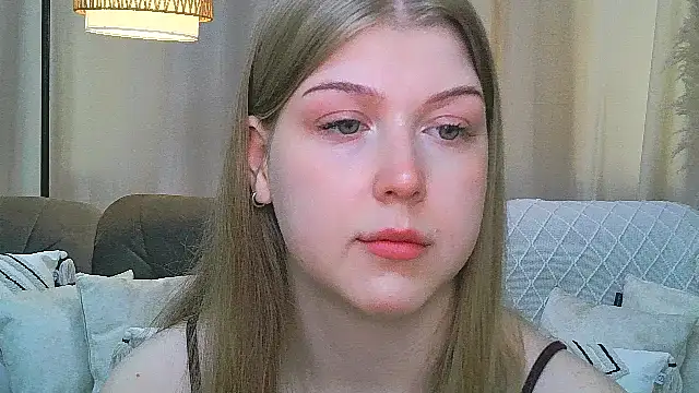 Snapshot of Stella_Light chatting on May 15, 2026, 12:23 pm Stella Light online show from May 15, 2026, 12:23 pm