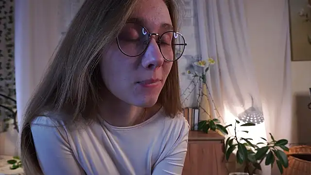 ArianaSweazy online show from November 22, 2025, 1:32 pm