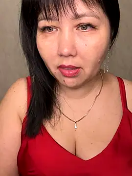 Snapshot of Love__Mom chatting on October 22, 2025, 3:01 pm Love Mom online show from October 22, 2025, 3:01 pm