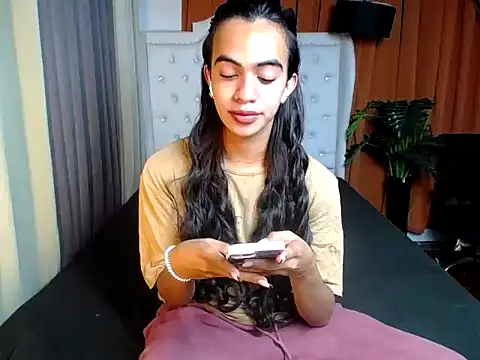 luv trix online show from February 10, 2026, 11:36 am