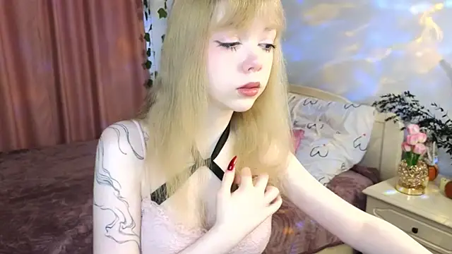 Rochelle Dolly online show from December 15, 2025, 11:47 am