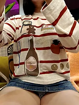 Mina-02 online show from December 3, 2025, 10:46 am