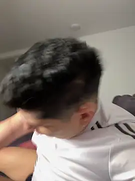 Snapshot of gabriel_2710 chatting on November 2, 2025, 6:27 am gabriel 2710 online show from November 2, 2025, 6:27 am