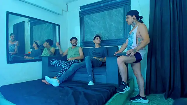 Snapshot of _AlecLawrence chatting on December 16, 2025, 12:43 pm AlecLawrence online show from December 16, 2025, 12:43 pm