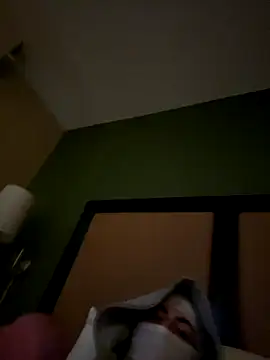 slimshady6942 online show from October 21, 2025, 10:54 pm