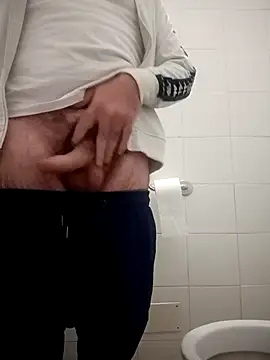 Snapshot of Romaeterna_ chatting on October 27, 2025, 5:39 pm Romaeterna online show from October 27, 2025, 5:39 pm