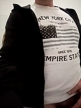 Snapshot of Romaeterna_ chatting on October 31, 2025, 7:48 pm Romaeterna online show from October 31, 2025, 7:48 pm