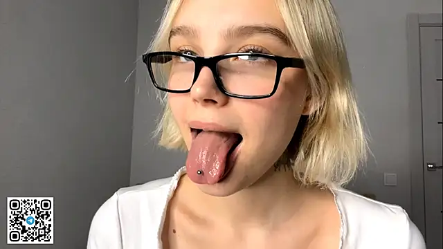 MelodyImam online show from November 19, 2025, 2:50 pm