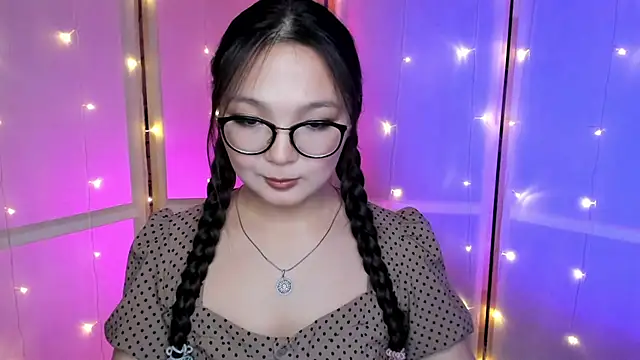 Snapshot of Nikki-awesome chatting on November 4, 2025, 4:28 pm Nikki-awesome online show from November 4, 2025, 4:28 pm