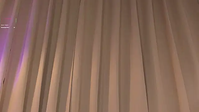 Snapshot of Lovely_queens_ chatting on October 30, 2025, 4:19 pm Lovely queens online show from October 30, 2025, 4:19 pm