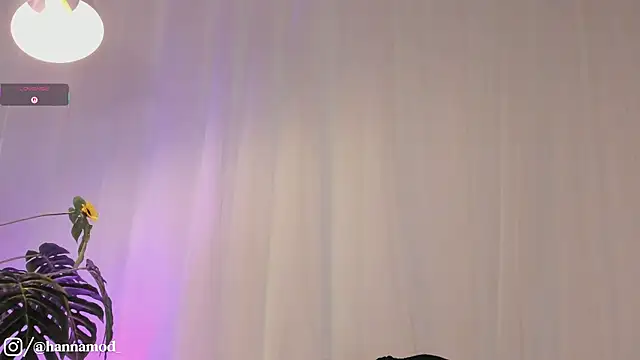 Snapshot of Lovely_queens_ chatting on November 25, 2025, 10:15 am Lovely queens online show from November 25, 2025, 10:15 am