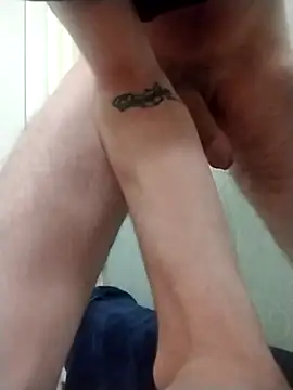 4idin0000 online show from November 30, 2025, 2:37 am