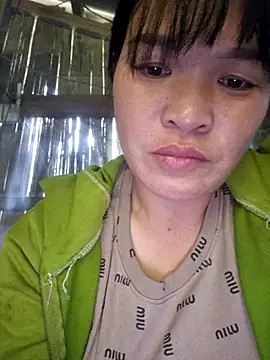 chipu06 online show from November 24, 2025, 2:55 am