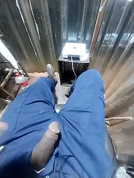 loVbRo1 online show from December 3, 2025, 11:25 pm