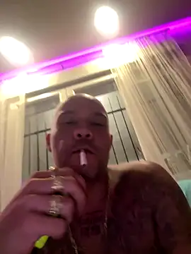 gitanoMad online show from October 27, 2025, 1:20 am