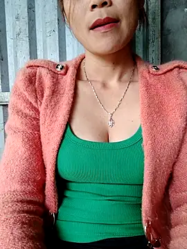 Bear bear0 online show from November 1, 2025, 12:23 am