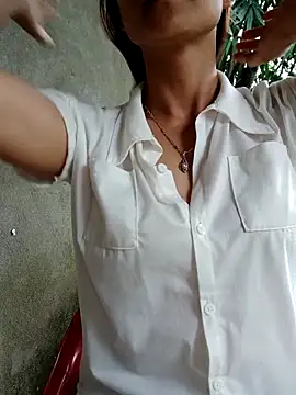 Bear bear0 online show from November 10, 2025, 2:54 am