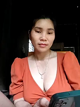Snapshot of Bear_bear0 chatting on April 21, 2026, 1:42 am Bear bear0 online show from April 21, 2026, 1:42 am