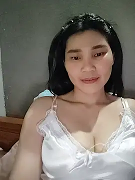 Snapshot of Bear_bear0 chatting on May 16, 2026, 11:09 am Bear bear0 online show from May 16, 2026, 11:09 am