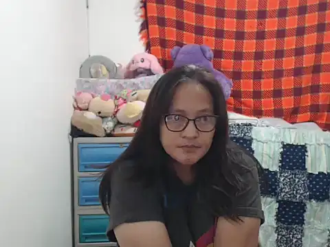 Kinkybela2025 online show from November 13, 2025, 9:58 pm