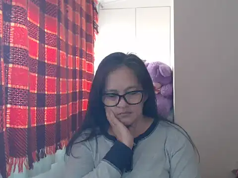 Kinkybela2025 online show from March 31, 2026, 11:05 pm