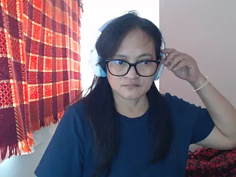 Kinkybela2025 online show from May 15, 2026, 11:12 pm